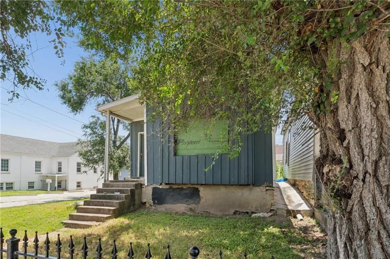 807 - 809 Avenida Cesar Chavez N/A, Kansas City, MO 64108