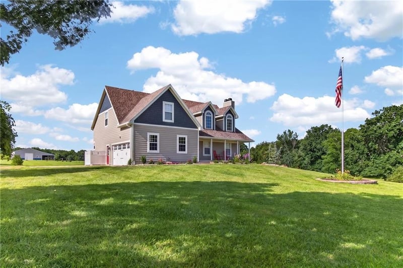 32605 175th St, Pleasant Hill, MO 64080