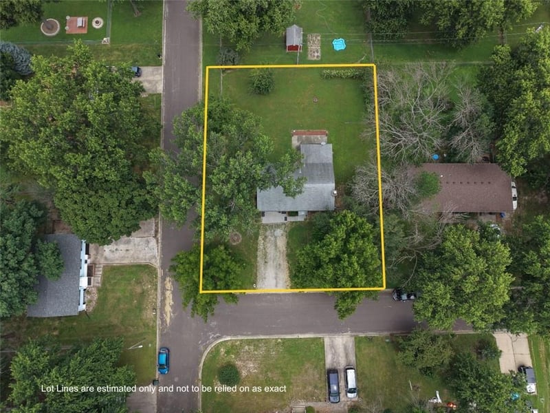 901 Willow St, Clinton, MO 64735