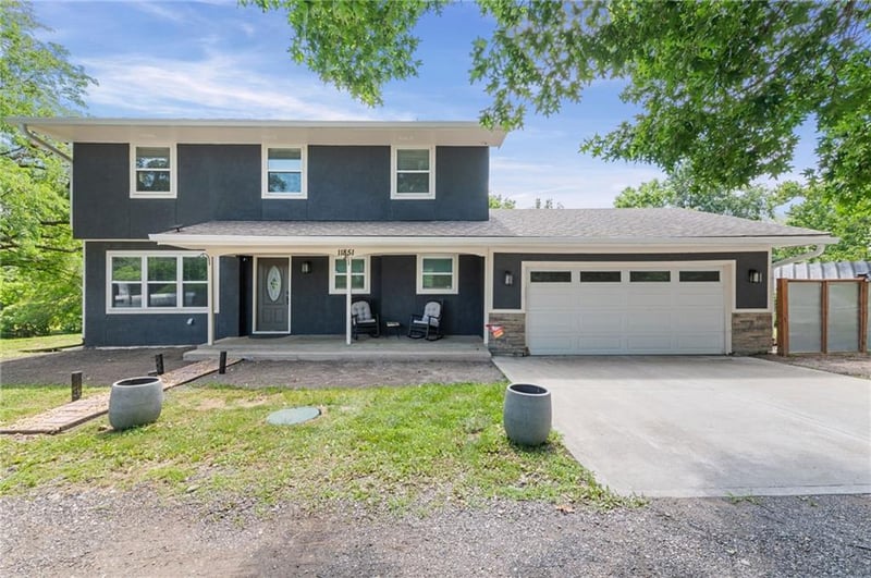 11851 Leavenworth Rd, Kansas City, KS 66109