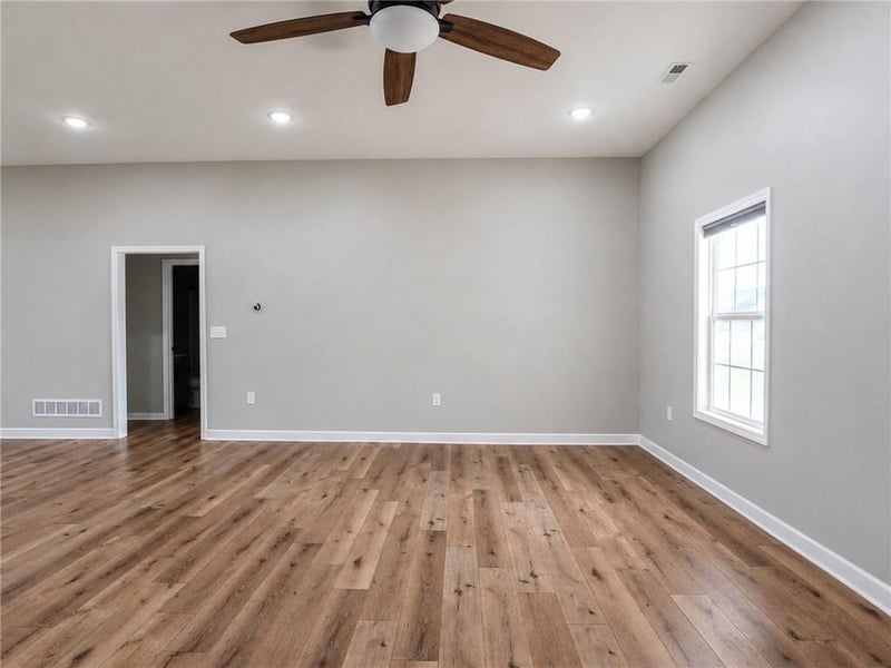 73 451 Rd, Warrensburg, MO 64093
