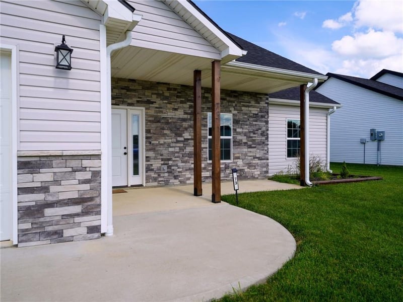 73 451 Rd, Warrensburg, MO 64093