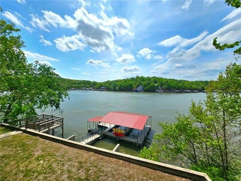 594 Redbud Ln, Gravois Mills, MO 65037