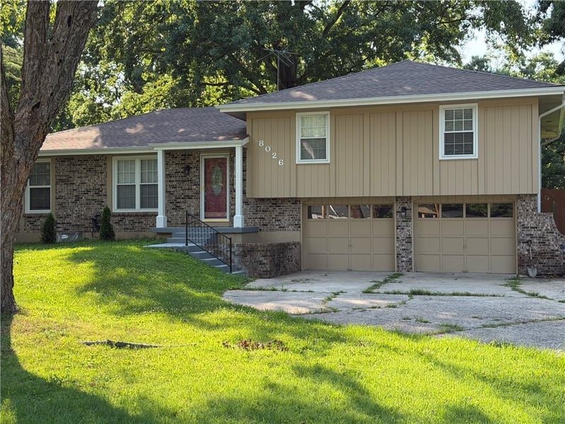 8026 Blue Ridge Blvd, Kansas City, MO 64138