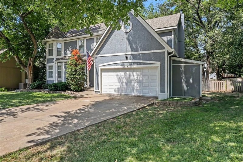 5304 Mullen Rd, Shawnee, KS 66216