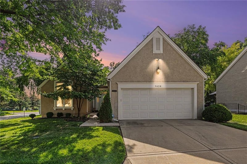 9428 W 123rd St, Overland Park, KS 66213