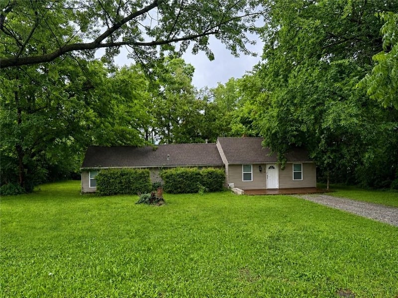 5015 NE 46th Ter, Kansas City, MO 64117