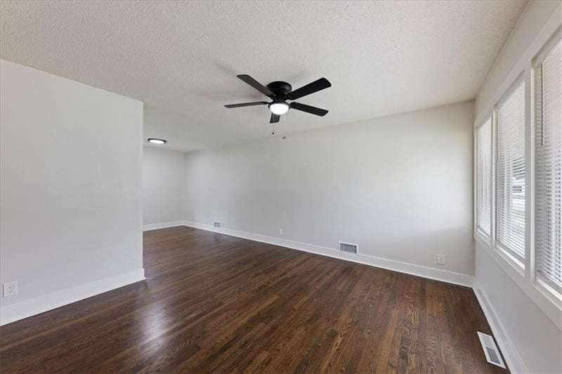 4015 Lawn Ave, Kansas City, MO 64130