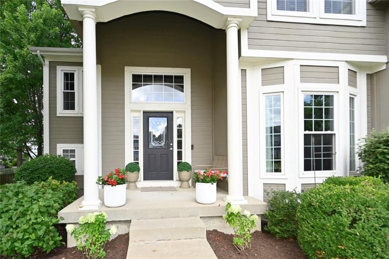 5348 Kenton St, Shawnee, KS 66226