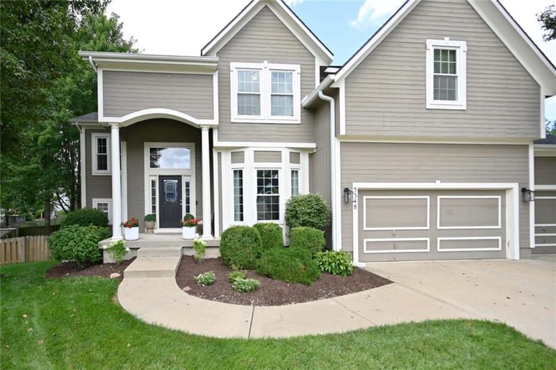 5348 Kenton St, Shawnee, KS 66226