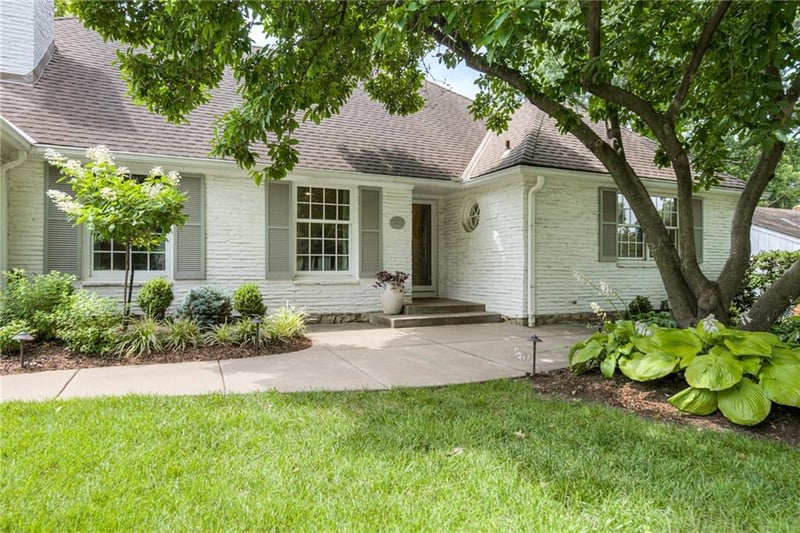 3901 57th Ter, Fairway, KS 66205