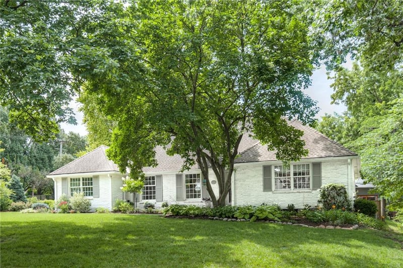 3901 57th Ter, Fairway, KS 66205