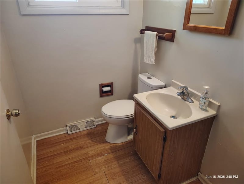 11917 91st Ter, Lenexa, KS 66215