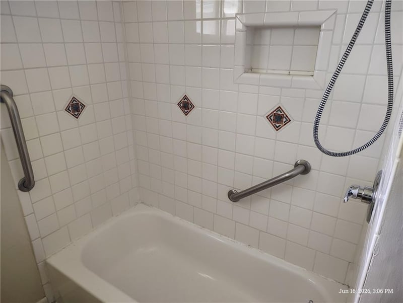 11917 91st Ter, Lenexa, KS 66215