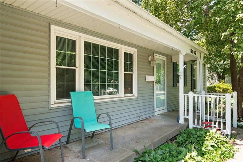 12009 60th Pl, Shawnee, KS 66216