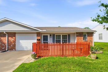 7845 Freeman Ave, Kansas City, KS 66112