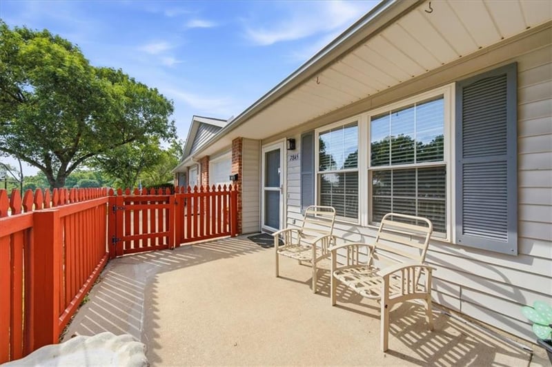 7845 Freeman Ave, Kansas City, KS 66112