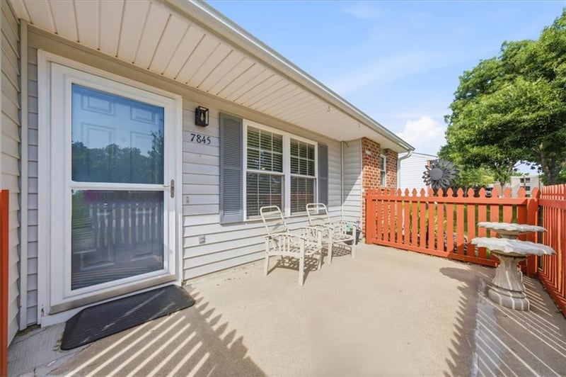 7845 Freeman Ave, Kansas City, KS 66112