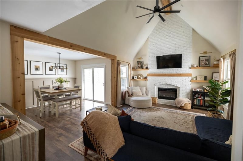 15020 Locust St, Olathe, KS 66062