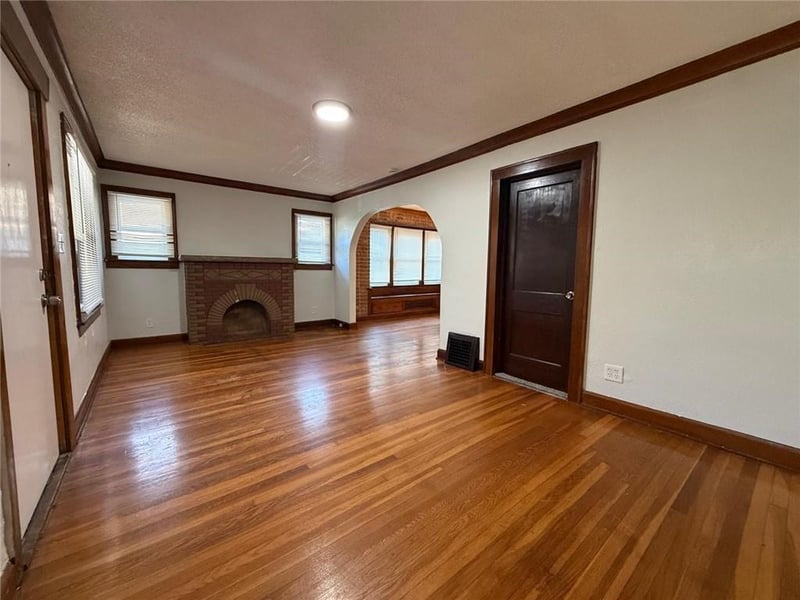 7122 Bales Ave, Kansas City, MO 64132