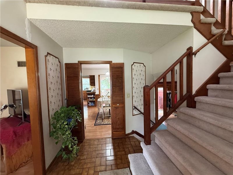11201 W 114th St, Overland Park, KS 66210