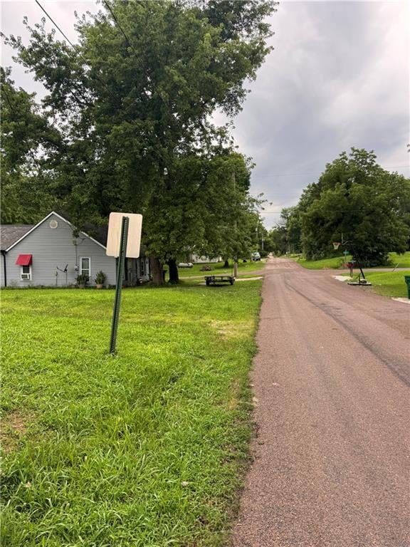 207 6th St, Urich, MO 64788