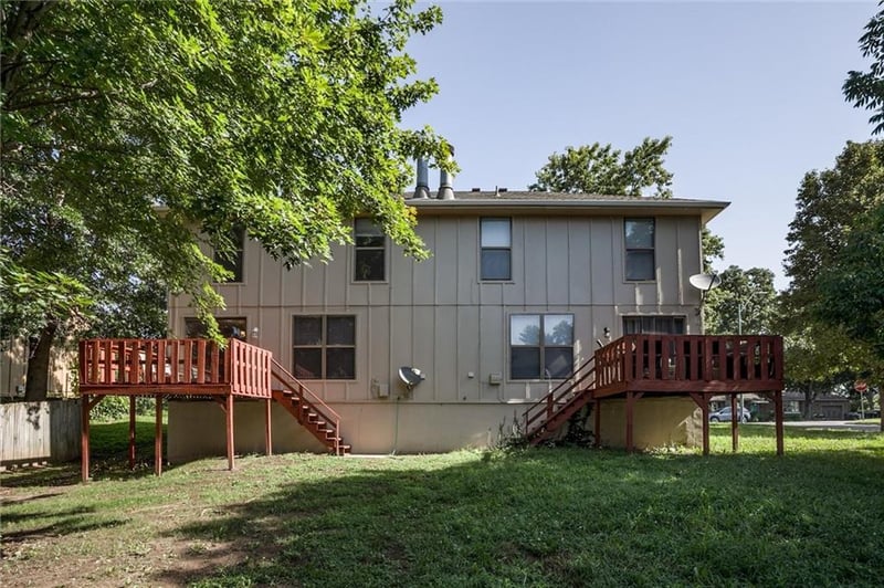 9-11 133rd St, Kansas City, MO 64145