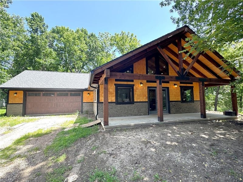 26 Fascination Ln, Linn Valley, KS 66040