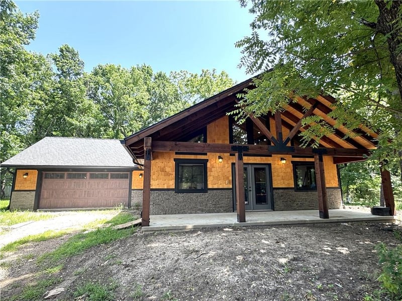 26 Fascination Ln, Linn Valley, KS 66040