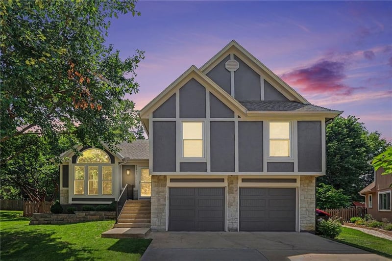 21805 52nd Ter, Shawnee, KS 66226