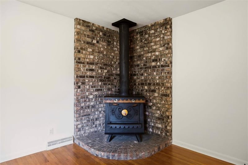 2500 Hillside Dr, Harrisonville, MO 64701