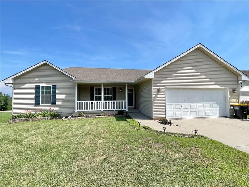 2224 Ivory Cir, Excelsior Springs, MO 64024