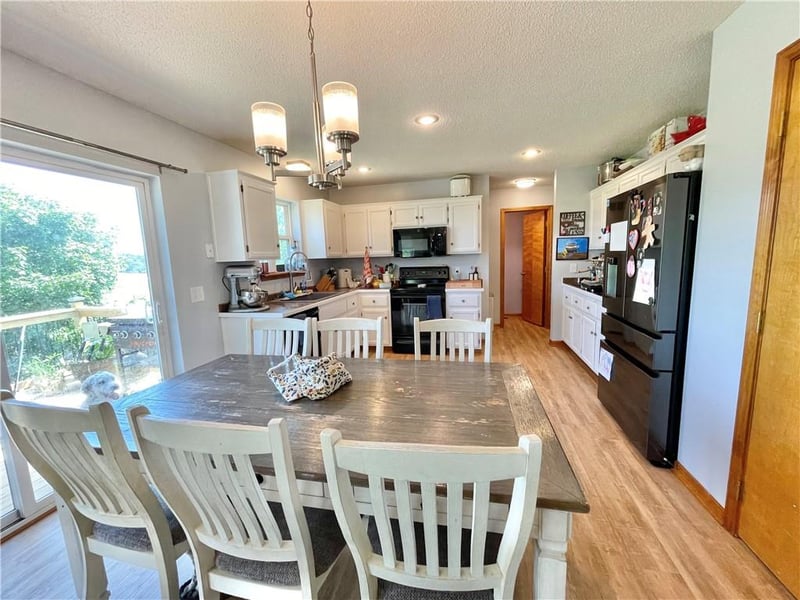 2224 Ivory Cir, Excelsior Springs, MO 64024