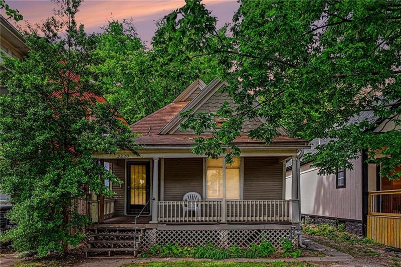 3220 11th St, Kansas City, MO 64127