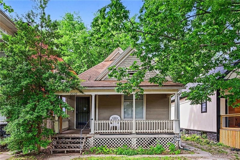 3220 11th St, Kansas City, MO 64127