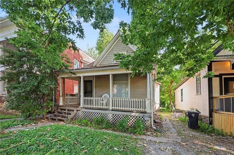 3220 11th St, Kansas City, MO 64127