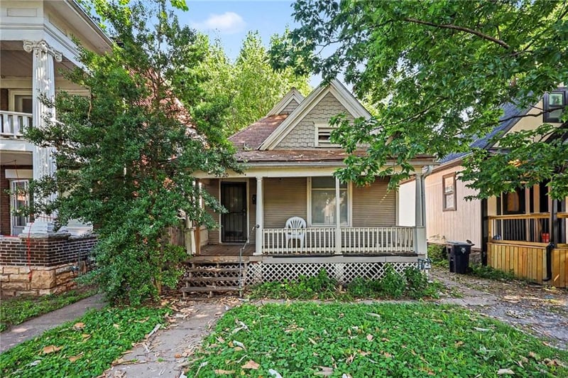 3220 11th St, Kansas City, MO 64127
