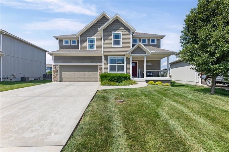 18942 168th St, Olathe, KS 66062