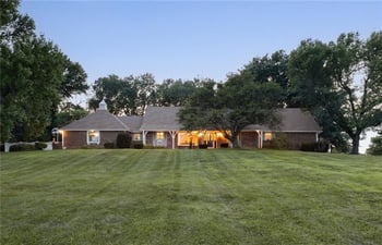 1710 N 90th St, Kansas City, KS 66112