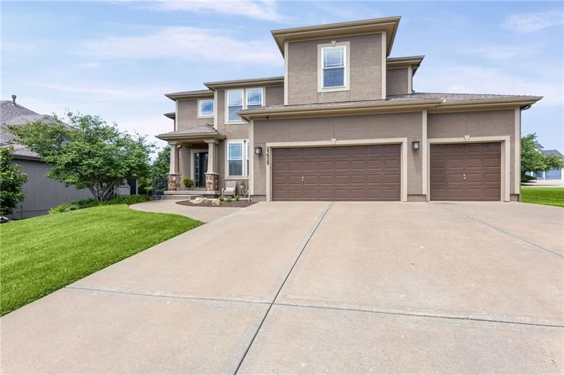 23920 W 124th Ct, Olathe, KS 66061