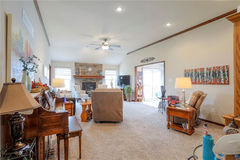 5368 Davidson Ct, Independence, MO 64055