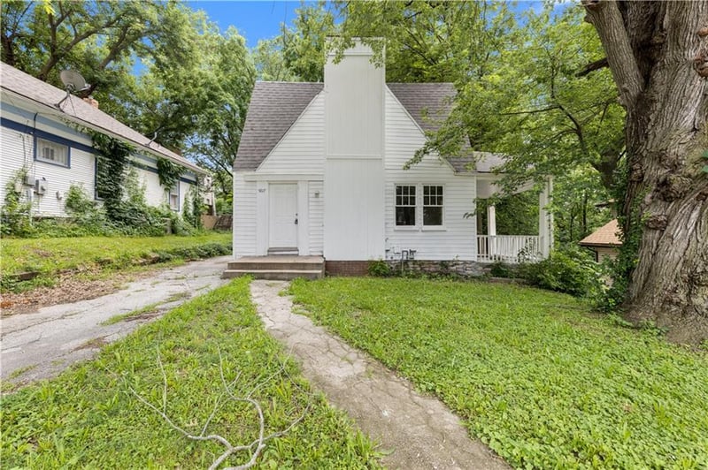 9617 Independence Ave, Independence, MO 64053