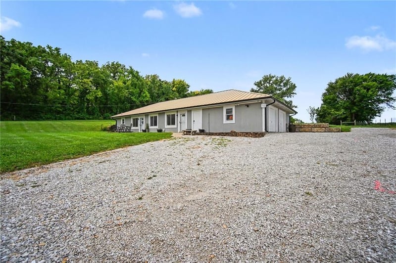 400 1601st Rd, Kingsville, MO 64061