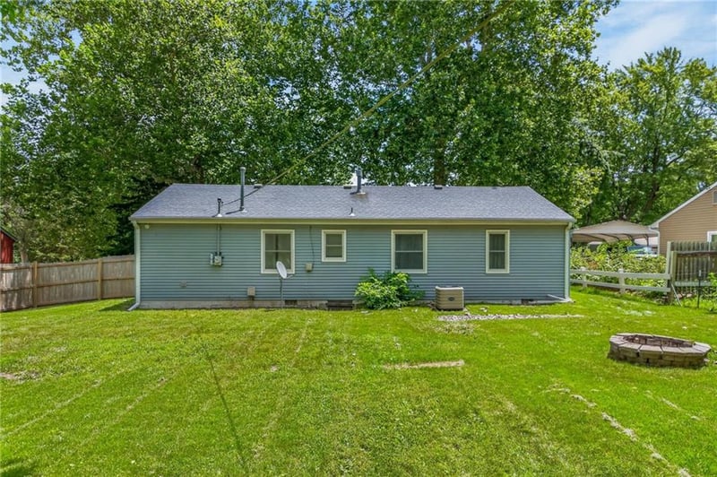 10516 Richmond Ave, Kansas City, MO 64134