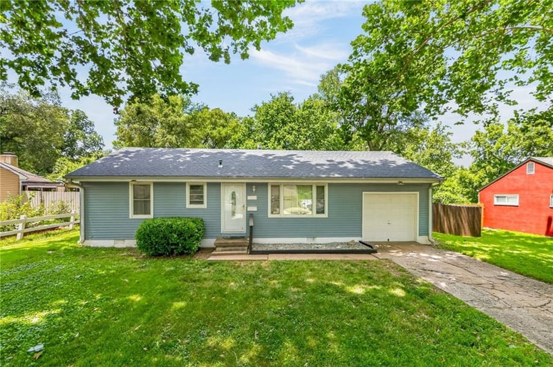 10516 Richmond Ave, Kansas City, MO 64134