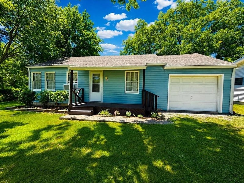 703 Union St, Oswego, KS 67356