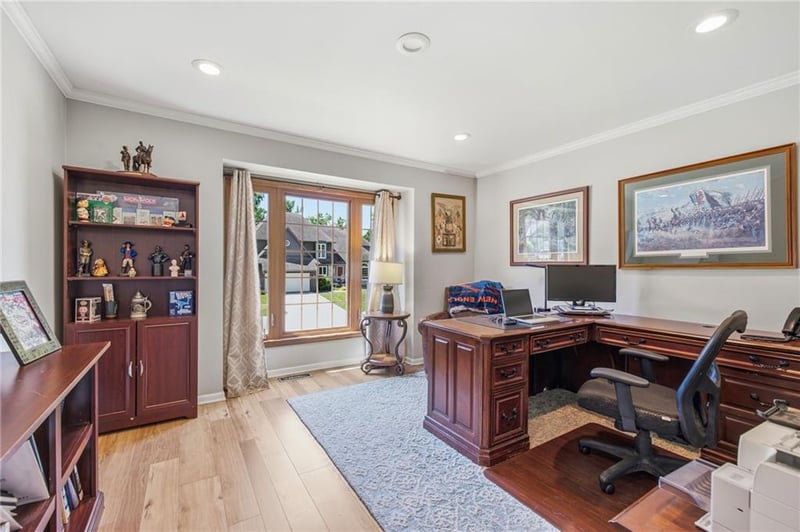 9646 116th Cir, Overland Park, KS 66210