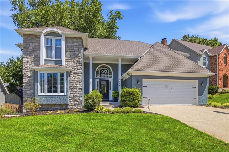 9646 116th Cir, Overland Park, KS 66210