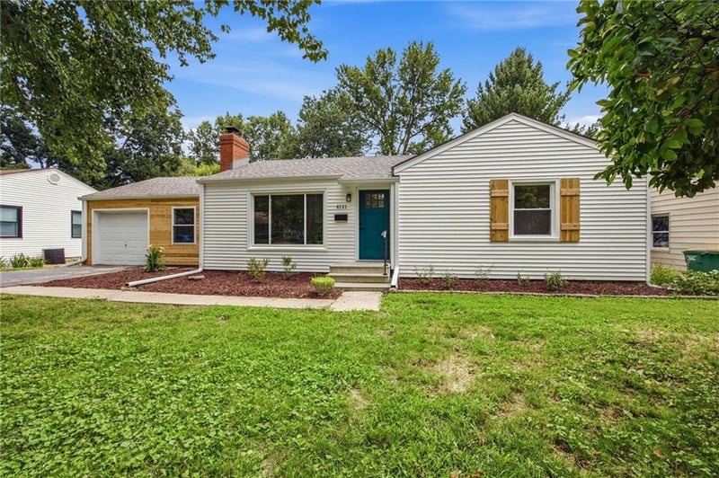 4121 W 54th St, Roeland Park, KS 66205