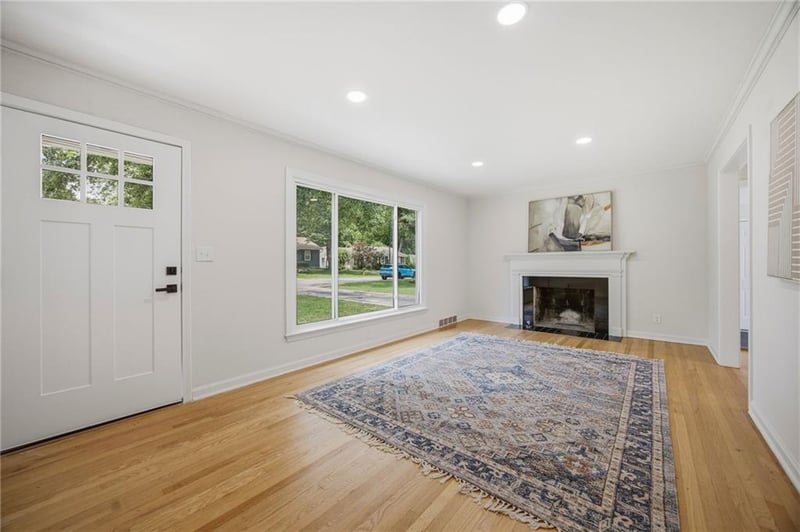 4121 W 54th St, Roeland Park, KS 66205